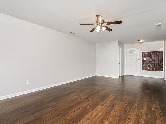 5th image of 4027 Taylor Oaks Dr