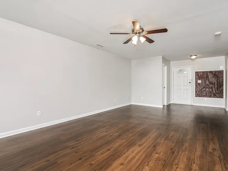 4027 Taylor Oaks Dr — Photo 5