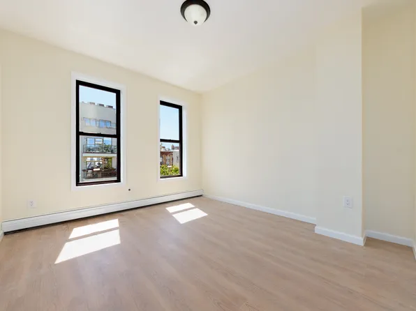 1538 Gates Avenue image 1 of 9
