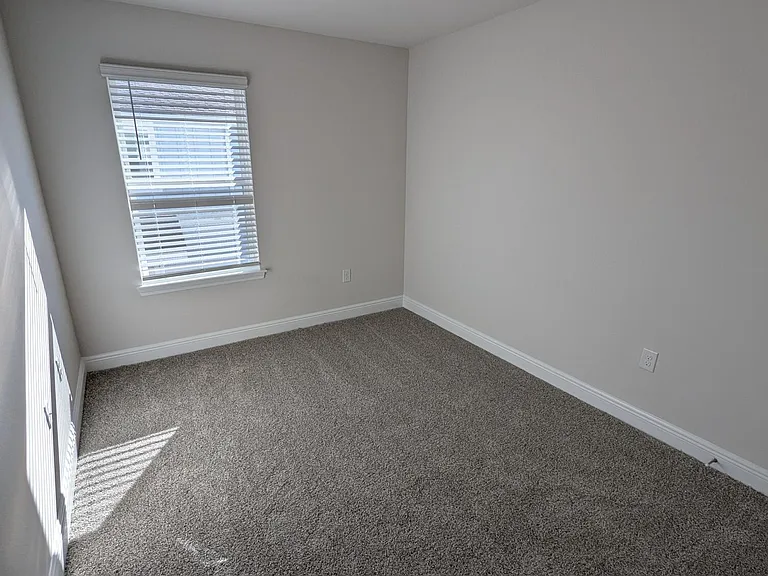 5723 Sandy Walk St — Photo 16