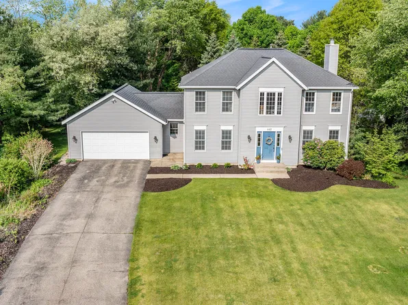 442 Goldcrest Dr, Holland, MI 49424