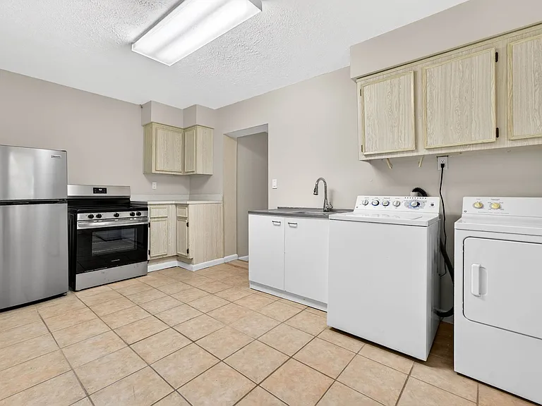3707 W Gray St #2 — Photo 6