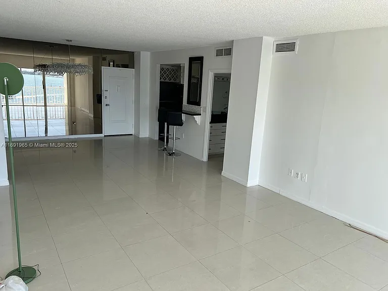 500 Bayview Dr #620 — Photo 17