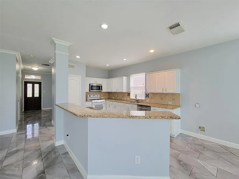7506 Boxwood Ridge Ln — Photo 14