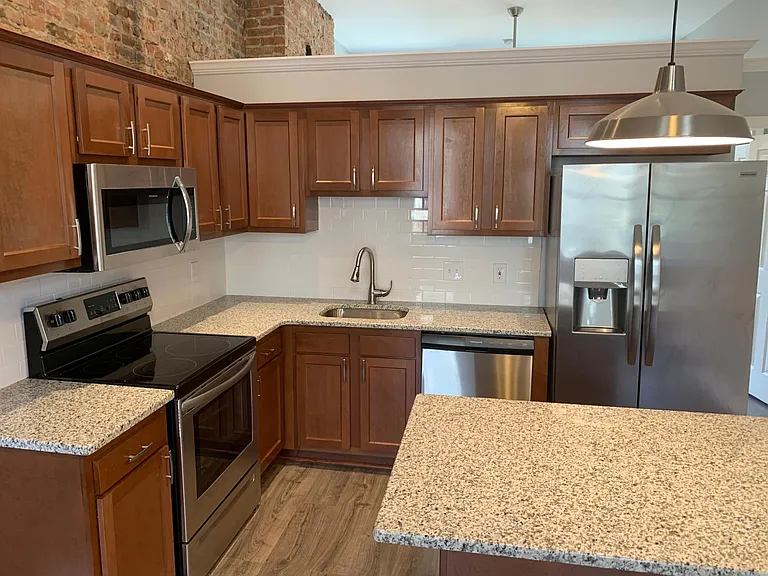 293 Lark St #1 — Photo 7