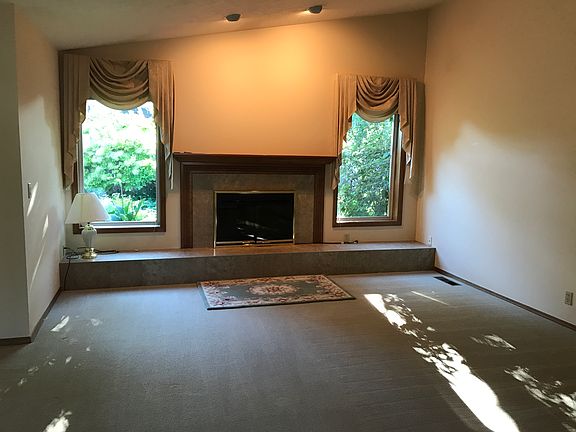 Gas FP, vaulted ceilings