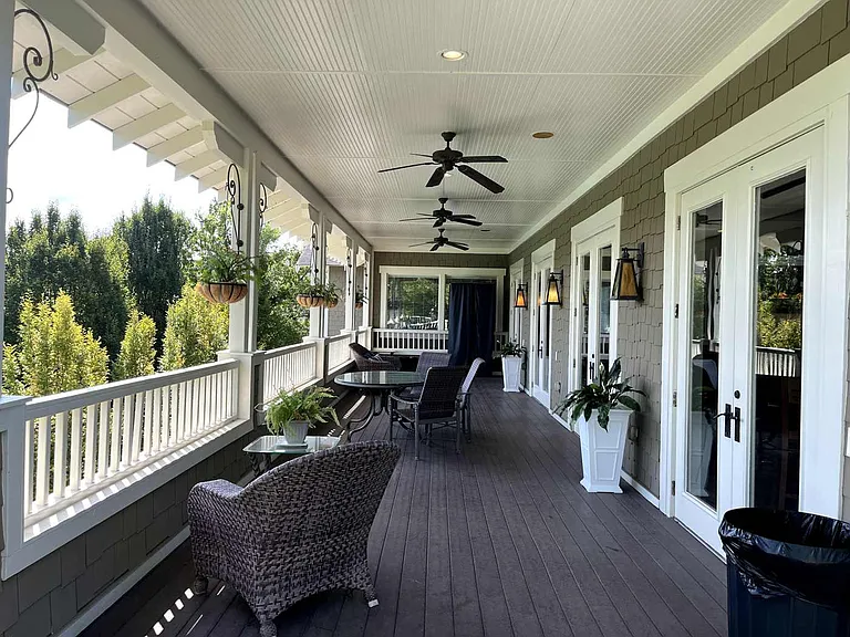 1625 Elmwood Ct — Photo 35