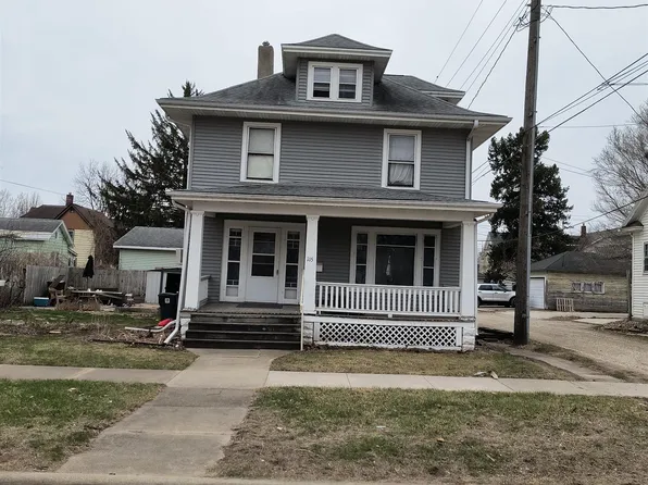 115 E 11th St, Cedar Falls, IA 50613