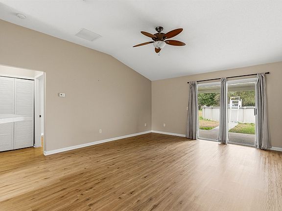 3rd image of 861478 Worthington Dr