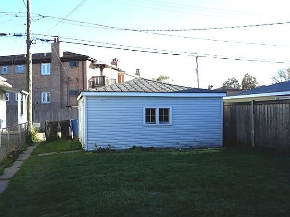 5th image of 7811 W Forest Preserve Dr