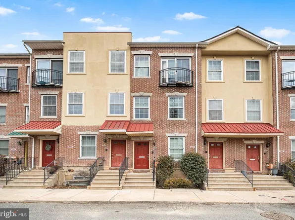 709 Brown St #A, Philadelphia, PA 19123
