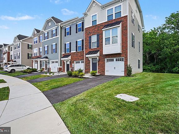 3rd image of 3037 Strasbaugh Dr