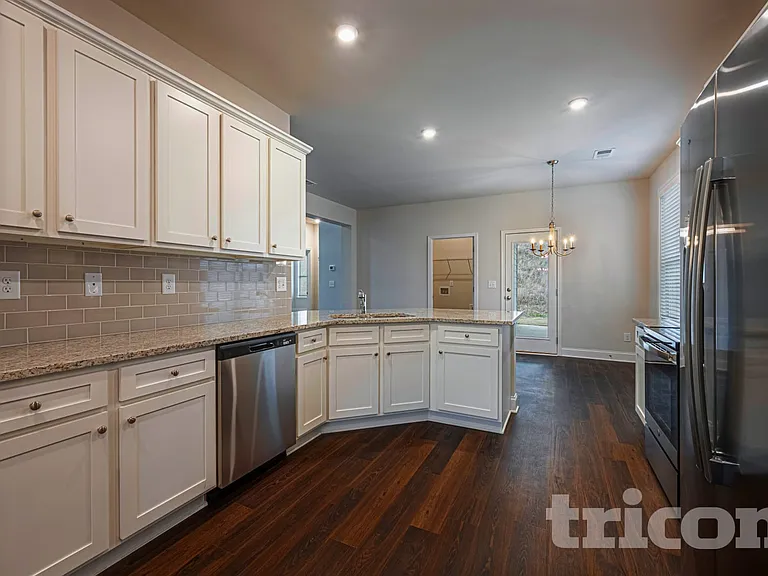 317 Oxbow St — Photo 7