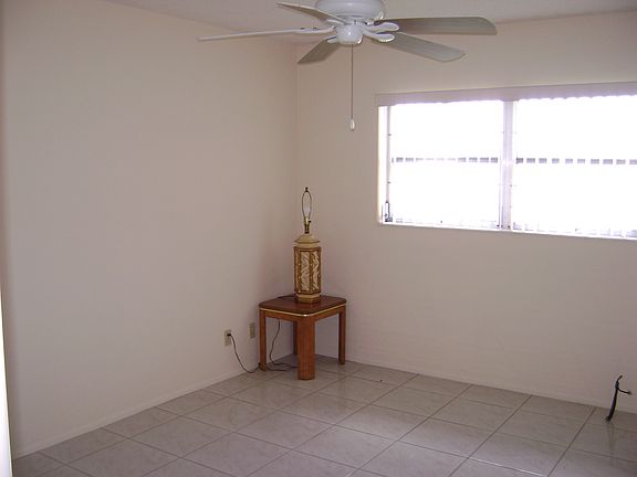 5th image of 2744 Emory Dr E