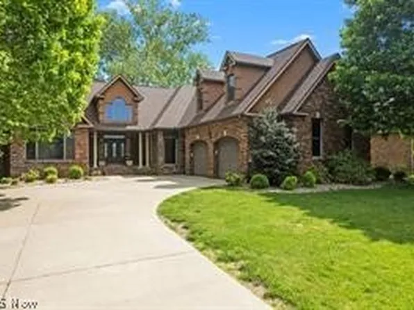 9 Henderson Ln, Williamstown, WV 26187