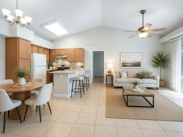 921 Lyons Rd, Pompano Beach, FL
