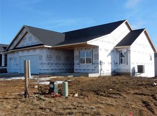 1757 Cottage Ridge Dr, Marion, IA 52302