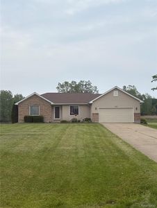 1044 Hockey Ln, Lapeer, MI, 48446