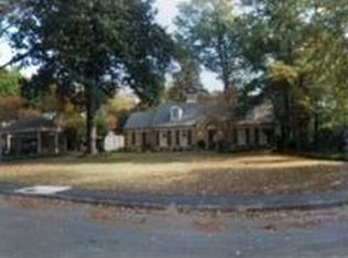 426 Woodmere Ln, Memphis, TN 38117