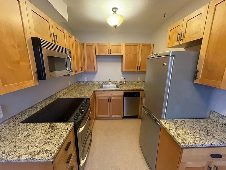 124 Warren Ave N #209 — Photo 11