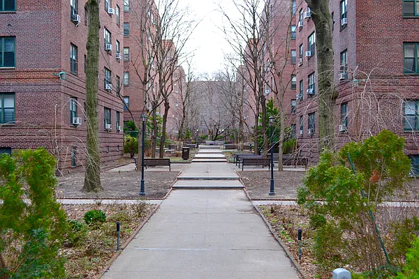 Sold by Battery Park Realty | media 26