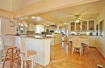 5th image of 654 E Circle Dr