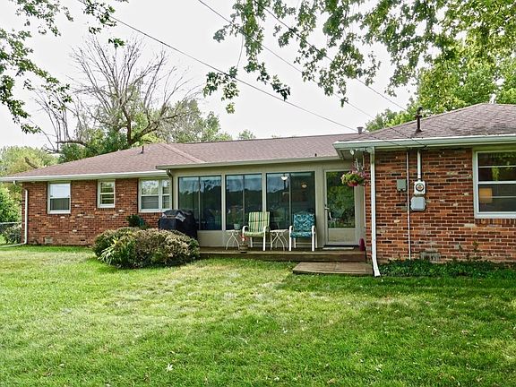 5th image of 3510 W Brook Dr
