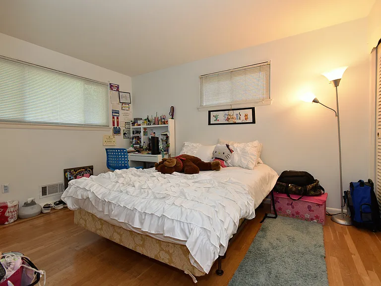 305 Hillsboro Dr — Photo 14