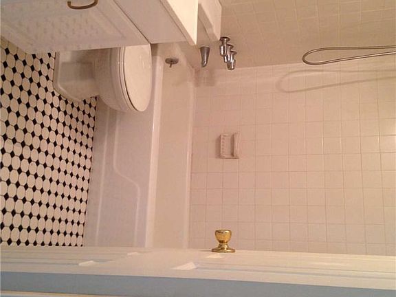 2nd image of 101 Sylvan Ave APT 15