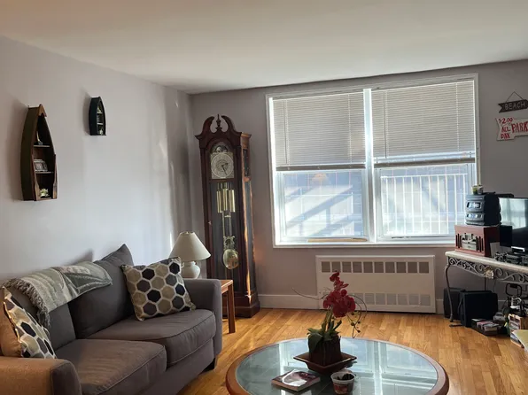 133 Beach 120th Street image 2 of 8