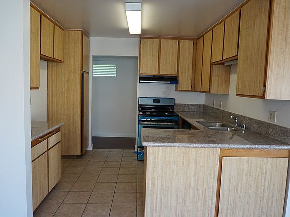 4th image of 2021 S Campus Ave #29G
