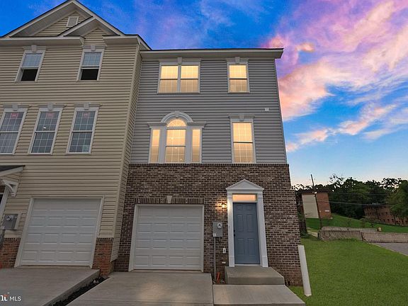 2nd image of 4929 Devitt Pl