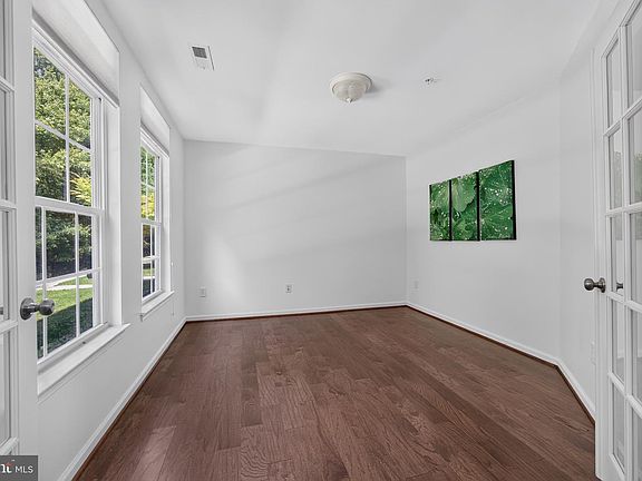 3rd image of 1765 Compton Ct