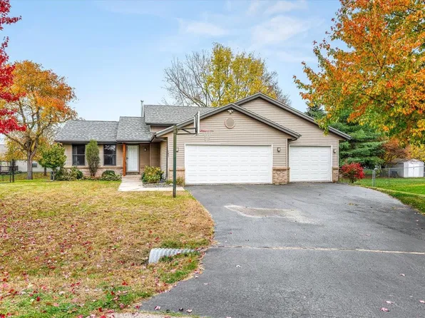 107 Thistlewood Trl, Rockton, IL 61072