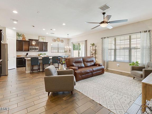 3rd image of 1517 W REDONDO Drive
