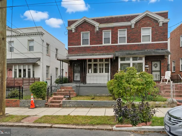 726 Somerset Pl NW, Washington, DC 20011
