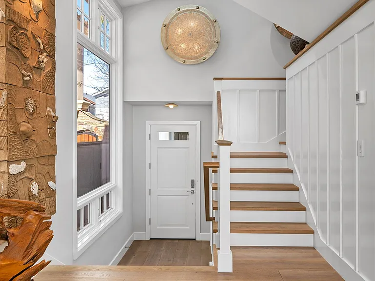 1215 E Balboa Blvd — Photo 12