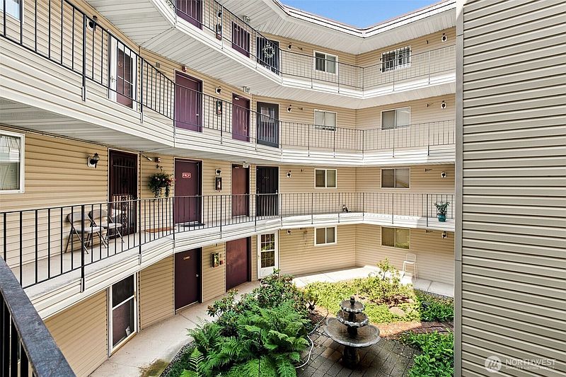 3rd image of 10321 E Main Avenue #202