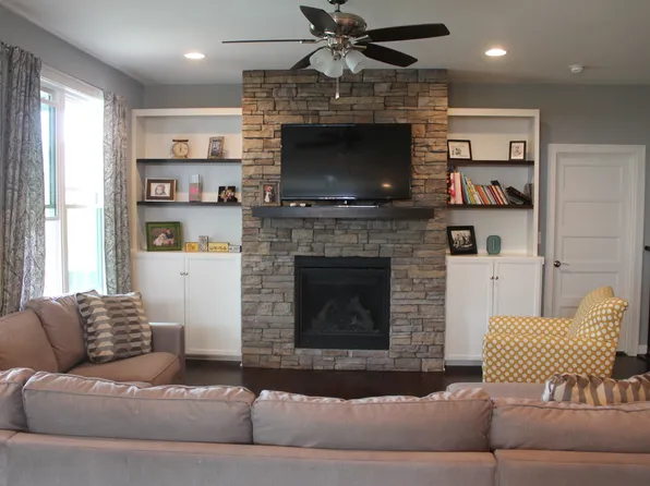 4105 Lakeland Ct, Des Moines, IA 50320