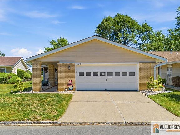 2nd image of 297 Yardley Dr