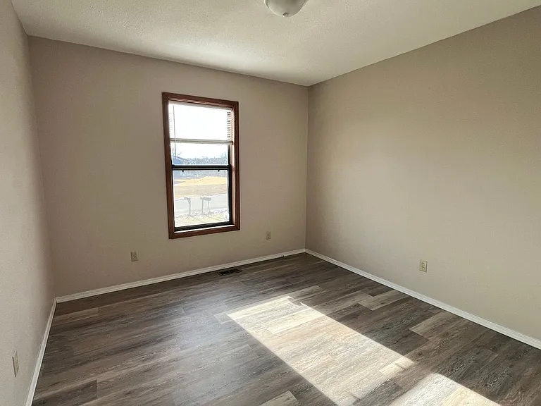 20307 Sedalia Rd — Photo 11