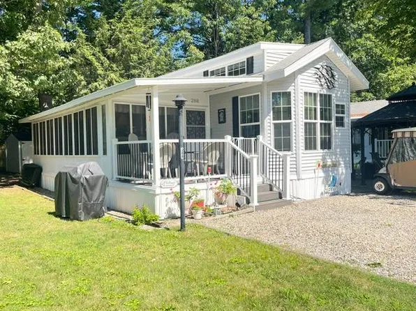 27 Ocean Park Rd #288, Old Orchard Beach, ME 04064