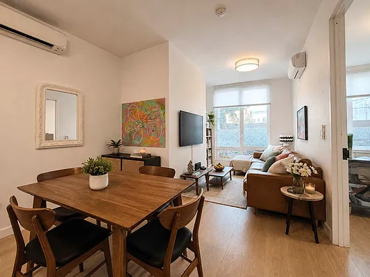 Living room, photo 1