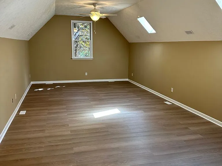 105 Cedar Rock — Photo 24