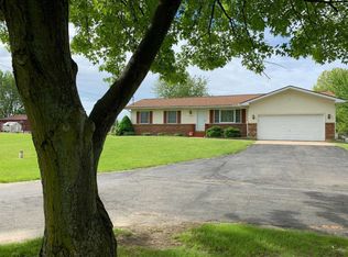 10997 Wamplers Lake Rd, Brooklyn, MI 49230
