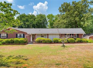 1815 Old Pearman Dairy Rd, Anderson, SC 29625