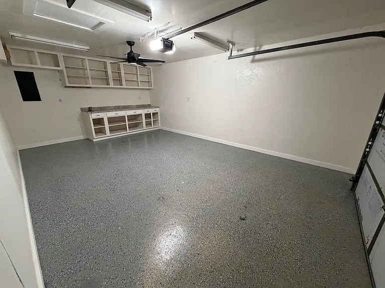 2421 Brook Ln — Photo 13