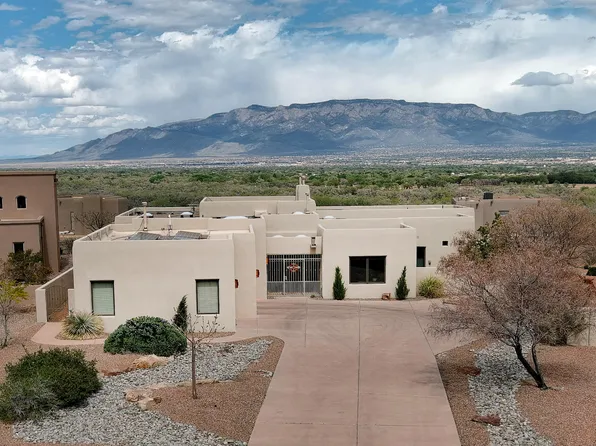 3904 Alamogordo Dr NW, Albuquerque, NM 87120