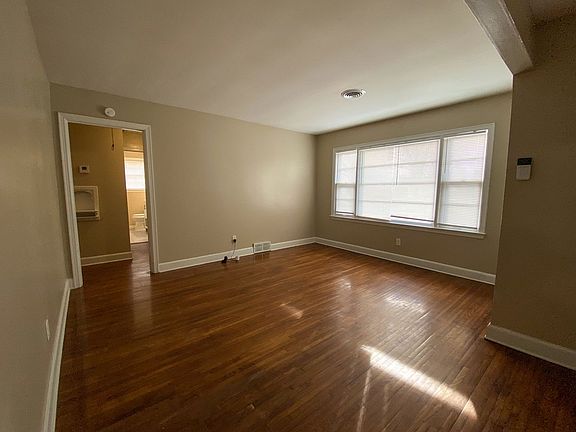 5th image of 1654 Dearing Rd