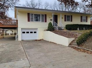 521 Brown Circle Dr, Osawatomie, KS 66064